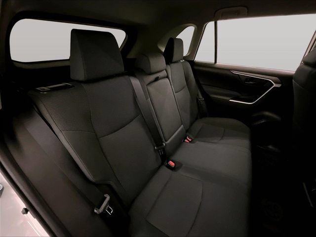 Used 2021 Toyota RAV4 LE AWD/4WD image 26