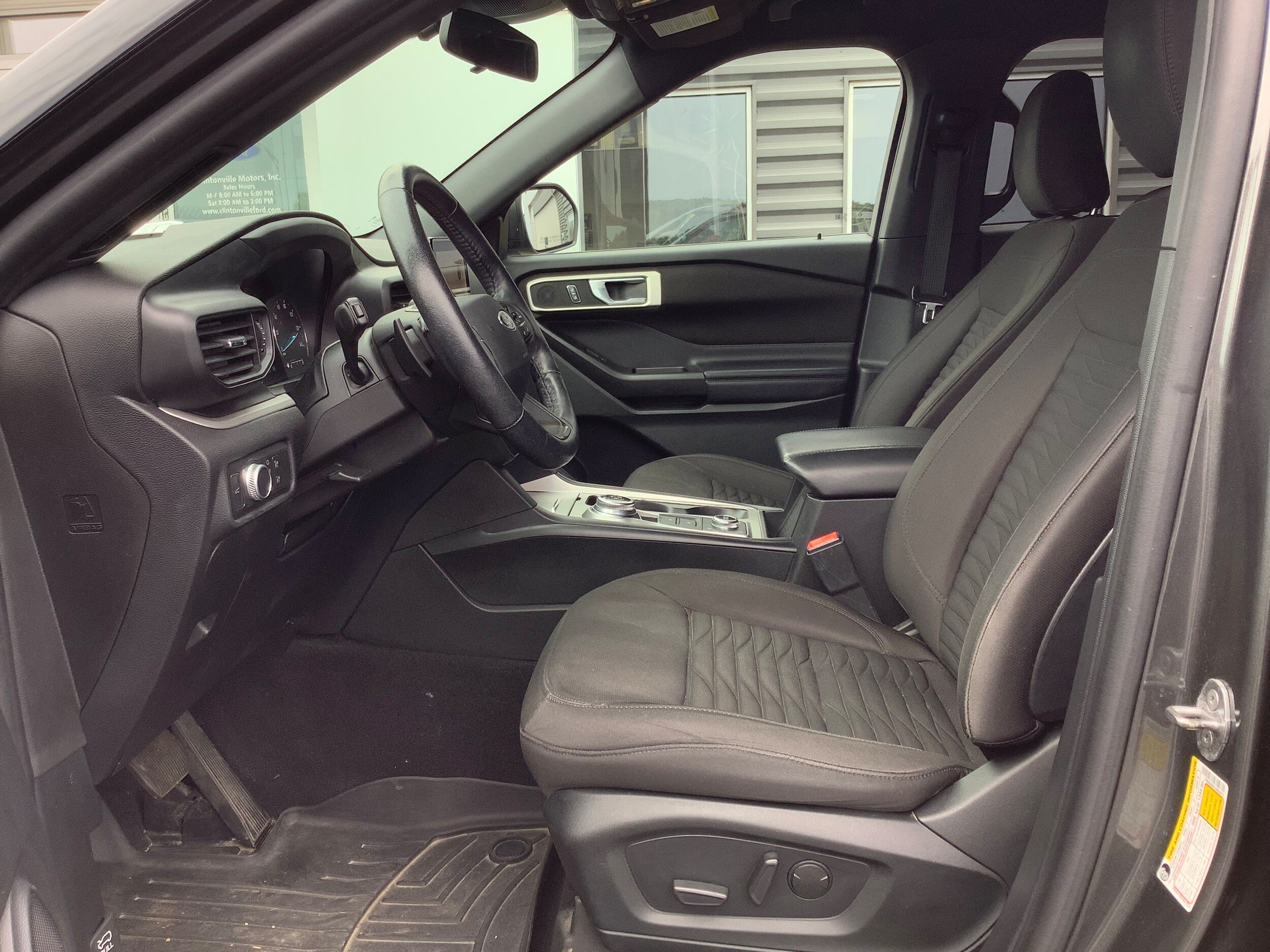 Certified 2020 Ford Explorer XLT w/ Comfort Package AWD/4WD image 8