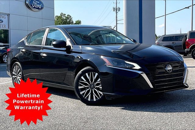 Used 2025 Nissan Altima 2.5 SV