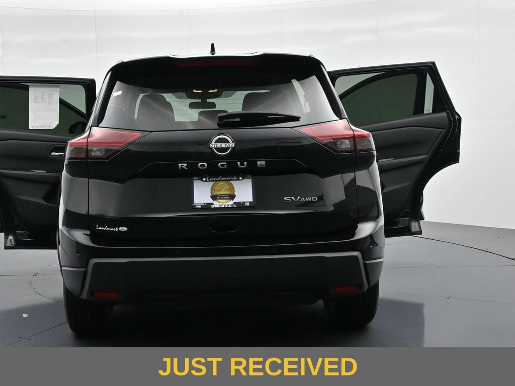 Used 2024 Nissan Rogue SV AWD/4WD image 25