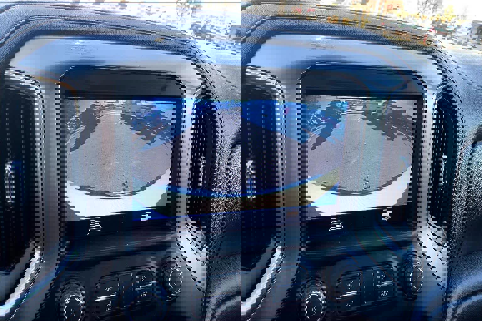 Used 2022 Chevrolet Silverado 2500 LT w/ Convenience Package image 26