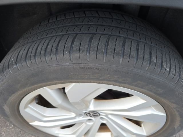 Used 2021 Volkswagen Atlas Cross Sport SE image 6