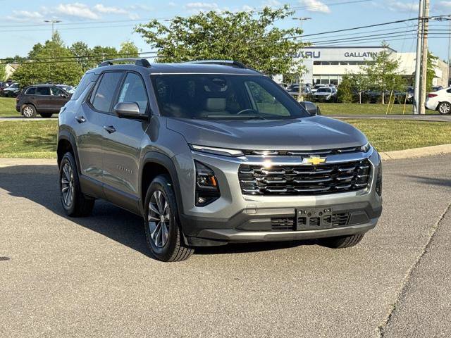 Used 2025 Chevrolet Equinox LT w/ Convenience Package II FWD image 3