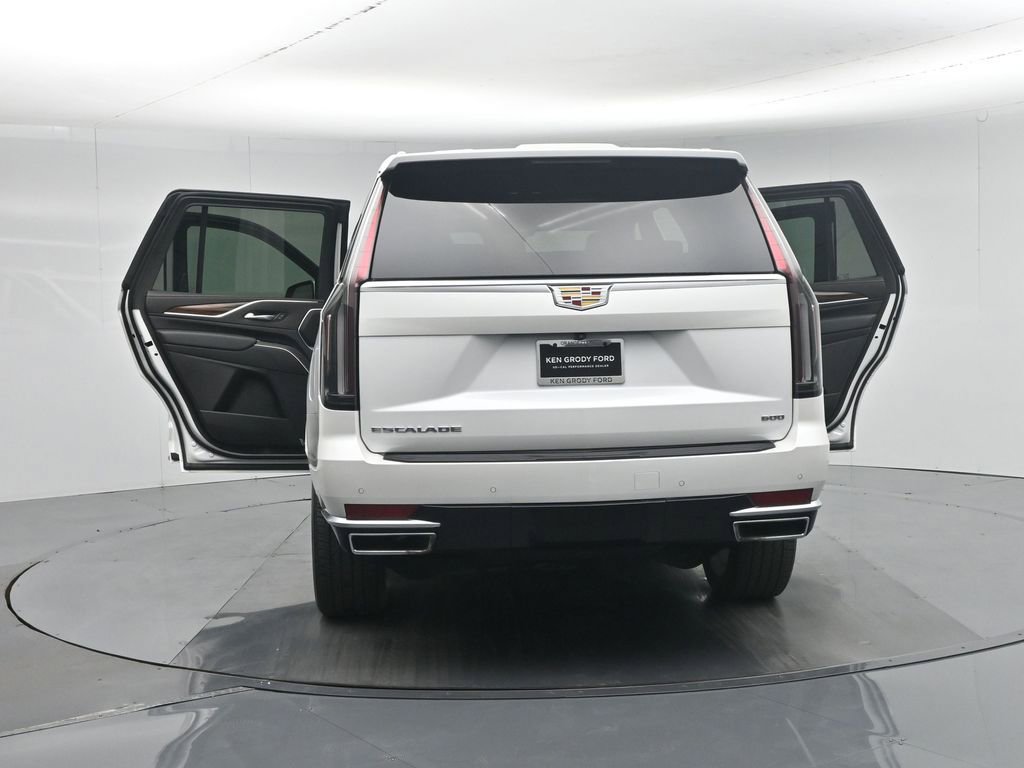 Used 2024 Cadillac Escalade Luxury w/ LPO, Floor Liner Package image 37
