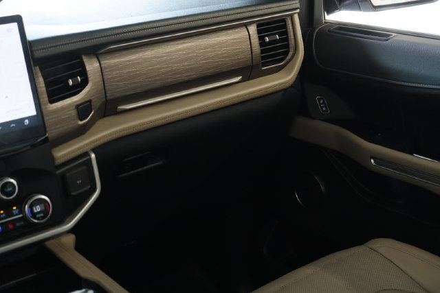 Certified 2023 Ford Expedition Limited AWD/4WD image 28