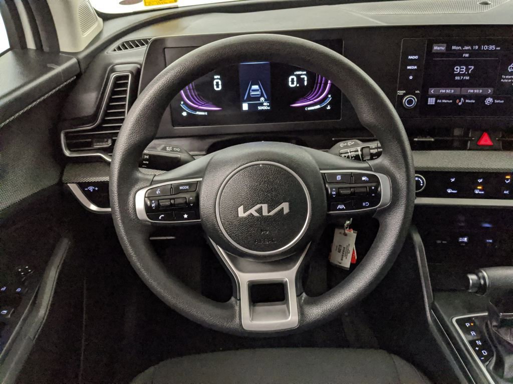 Used 2024 Kia Sportage LX image 10