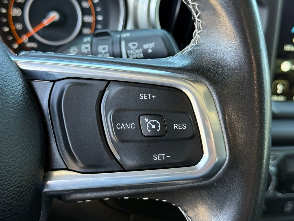 Used 2022 Jeep Wrangler Unlimited Sahara AWD/4WD image 15