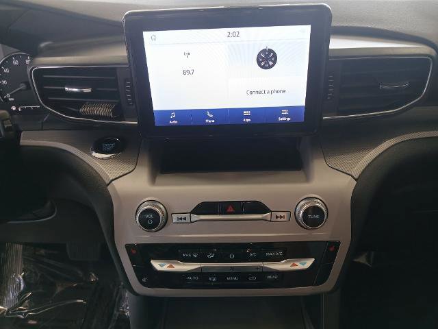 Certified 2023 Ford Explorer XLT w/ Equipment Group 202A image 15