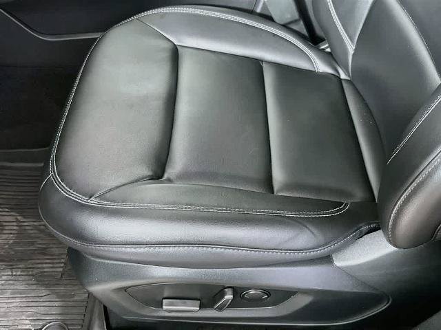 Certified 2024 Ford Explorer XLT w/ Equipment Group 202A RWD image 32