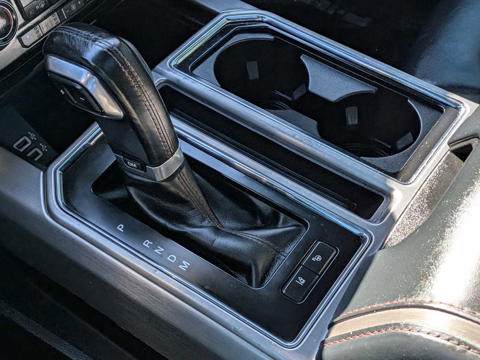 Certified 2019 Ford F150 Platinum w/ Technology Package image 34