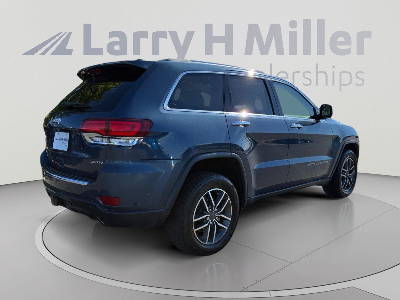 Used 2021 Jeep Grand Cherokee Limited w/ Luxury Group II AWD/4WD image 5