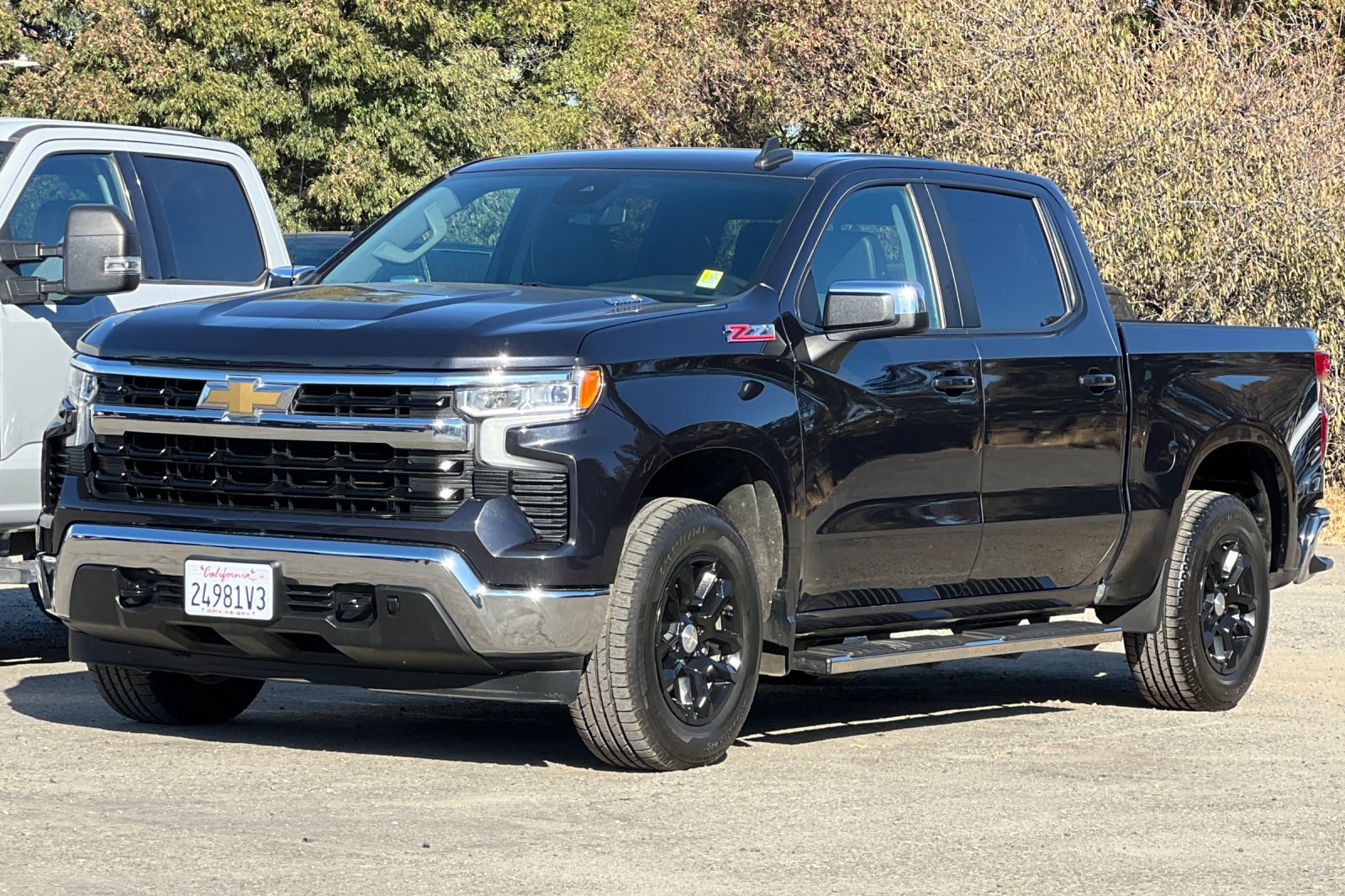 Used 2023 Chevrolet Silverado 1500 LT AWD/4WD image 8
