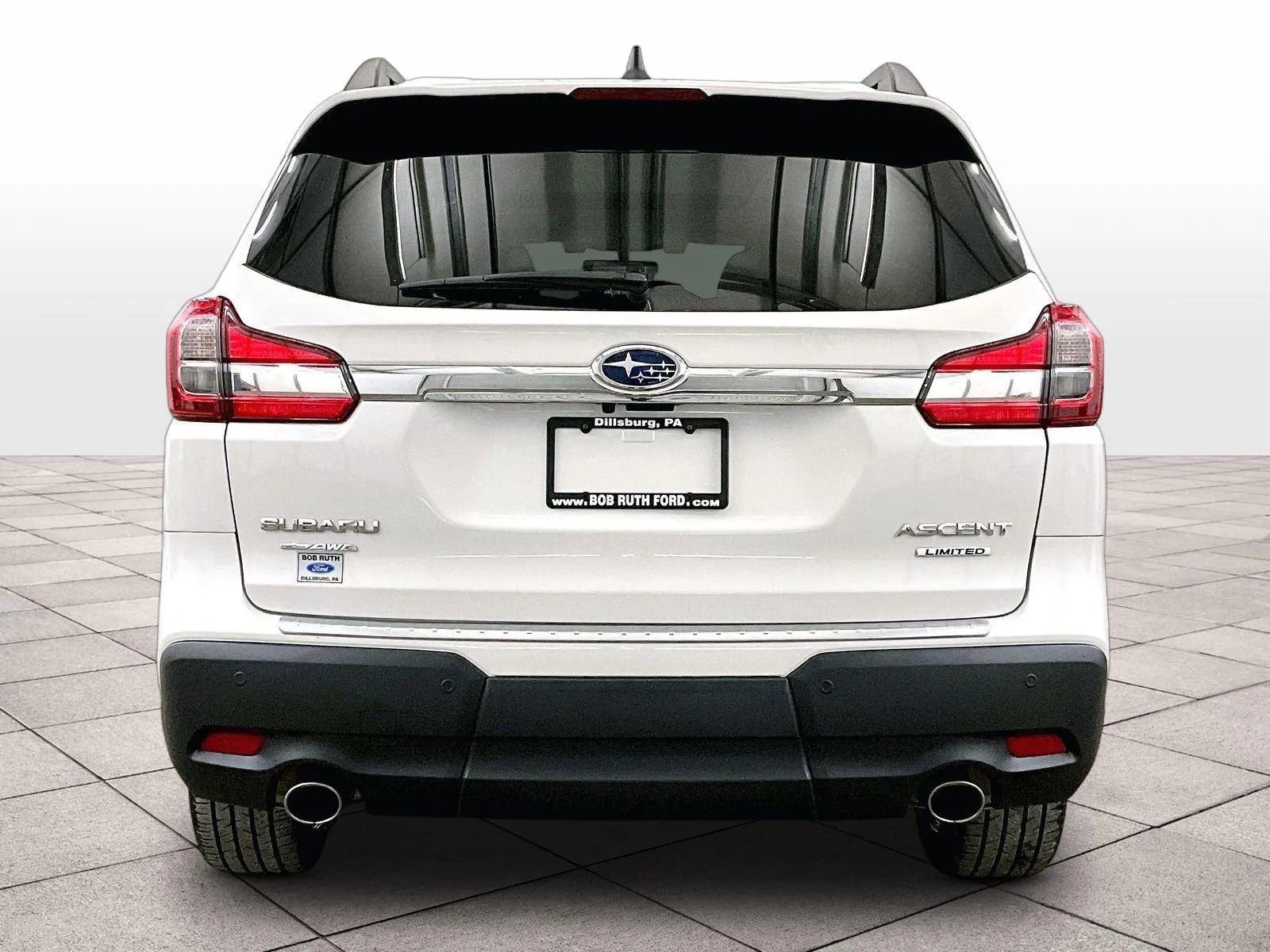 Used 2022 Subaru Ascent Limited w/ Technology Package image 4