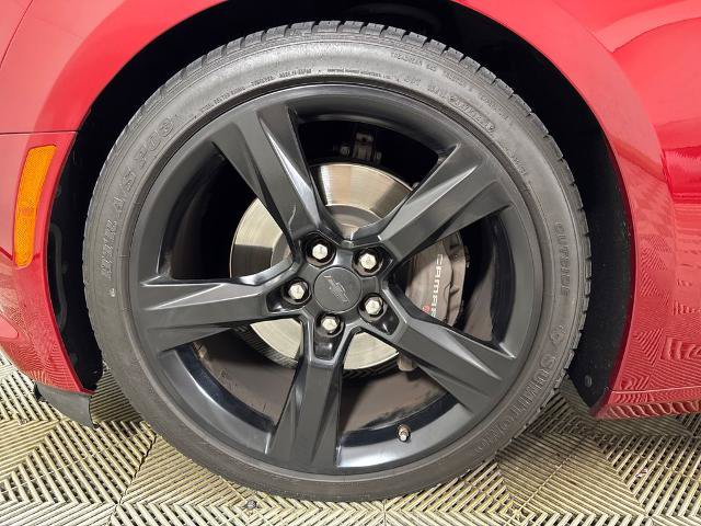 Used 2018 Chevrolet Camaro SS RWD image 15