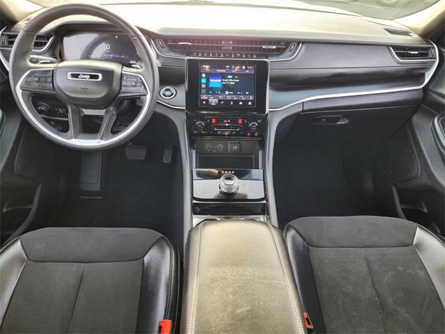 Used 2023 Jeep Grand Cherokee L Laredo image 11