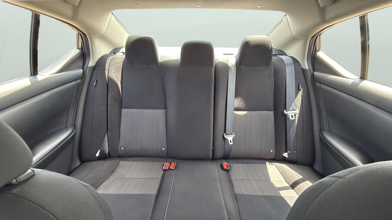 Used 2024 Nissan Sentra SV FWD image 25