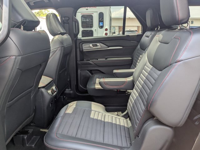 Certified 2025 Ford Explorer ST-Line w/ Premium Package AWD/4WD image 29