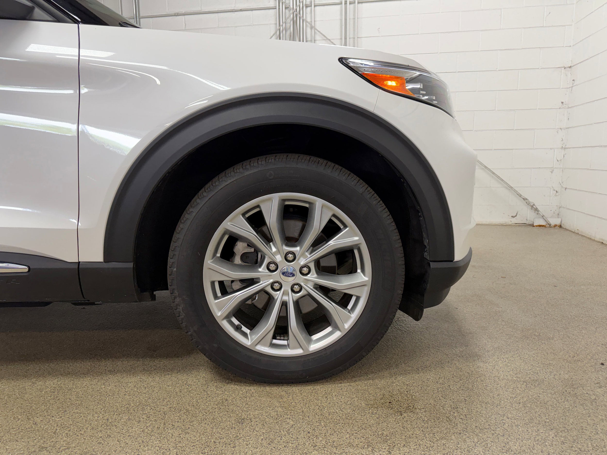Certified 2023 Ford Explorer XLT w/ Equipment Group 202A AWD/4WD image 37