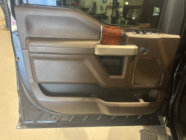 Certified 2022 Ford F250 King Ranch w/ King Ranch Ultimate Package AWD/4WD image 25