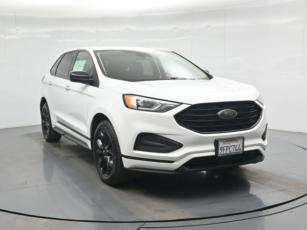 Certified 2023 Ford Edge SE w/ Black Appearance Package image 8