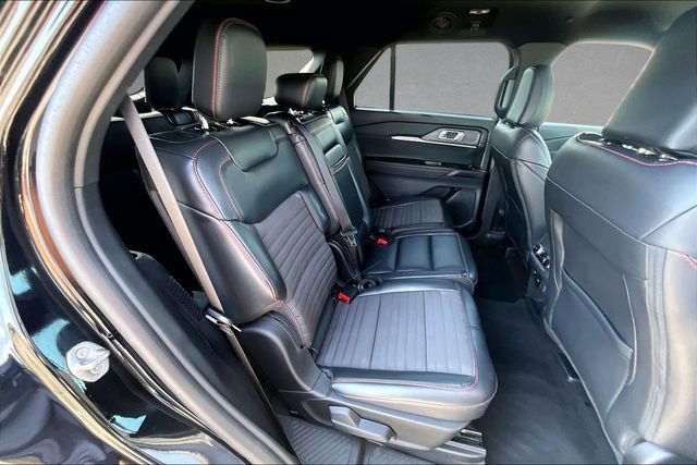 Certified 2025 Ford Explorer ST-Line w/ ST-Line Street Pack AWD/4WD image 24