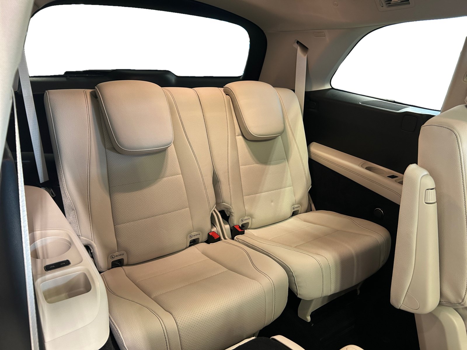 Used 2023 Mercedes-Benz GLS 450 4MATIC image 21