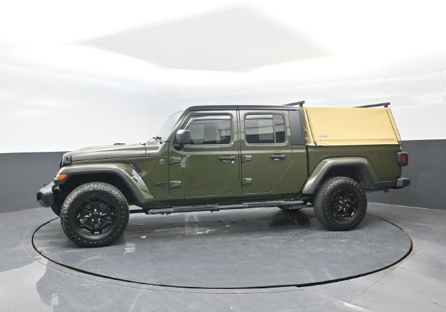 Used 2022 Jeep Gladiator Sport AWD/4WD image 4