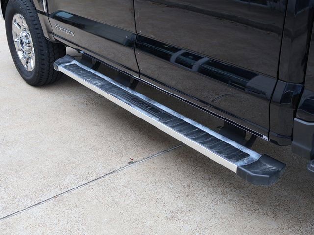 Certified 2025 Ford F350 Lariat w/ Chrome Package image 35