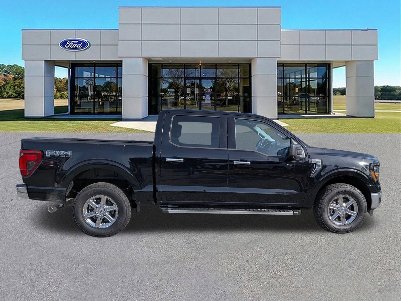 Certified 2024 Ford F150 XLT w/ FX4 Off-Road Package AWD/4WD image 3