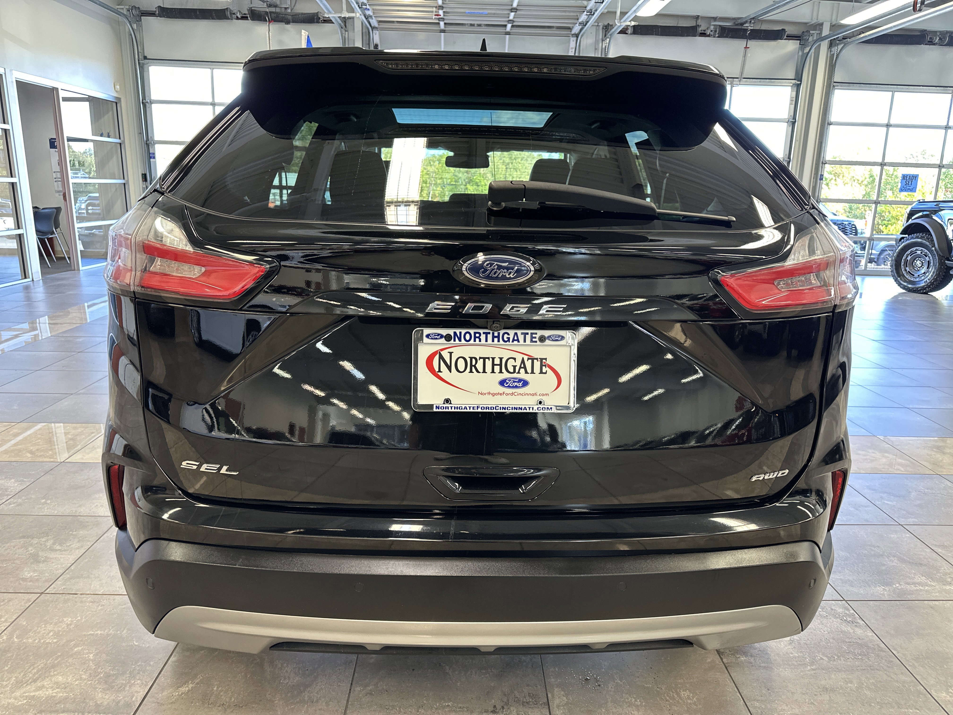 Certified 2022 Ford Edge SEL w/ Convenience Package image 4