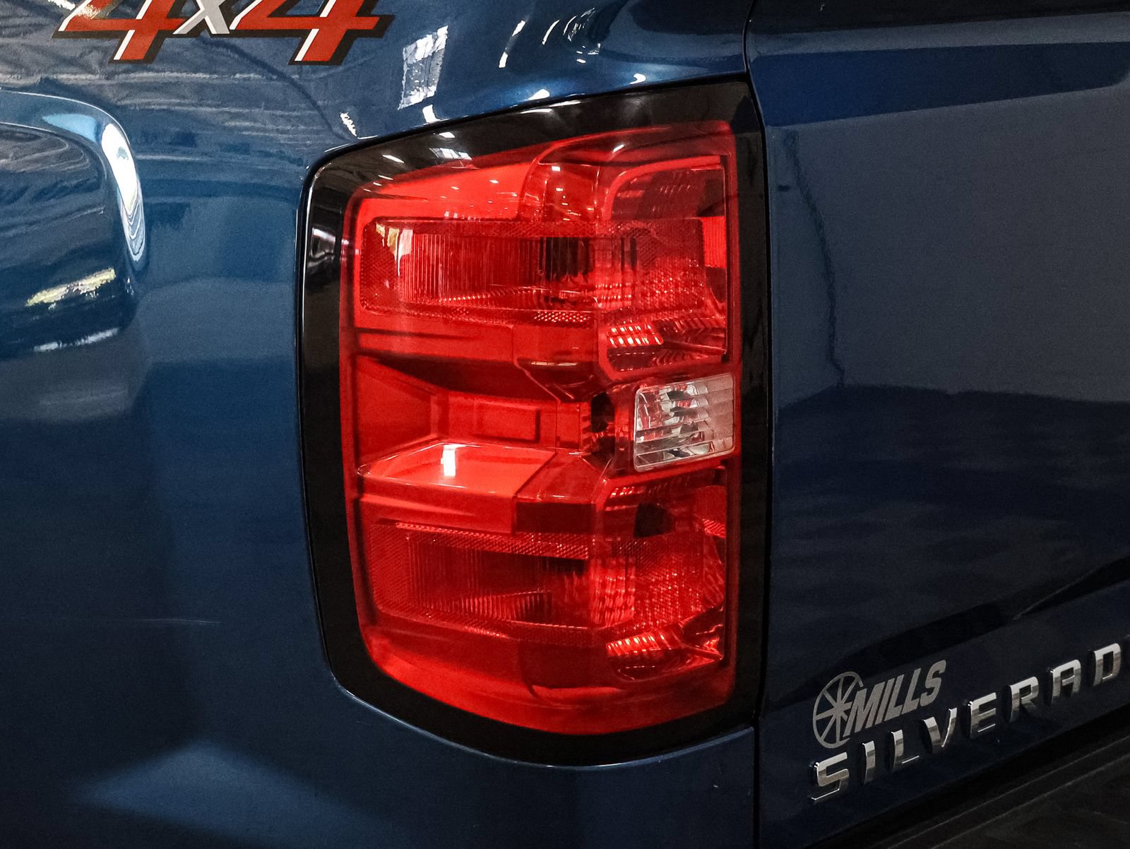 Used 2018 Chevrolet Silverado 1500 LT w/ All Star Edition AWD/4WD image 15