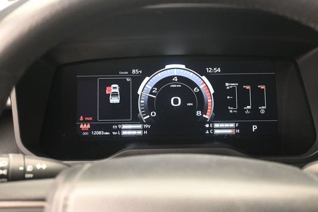 Used 2025 Toyota Tundra Limited AWD/4WD image 9