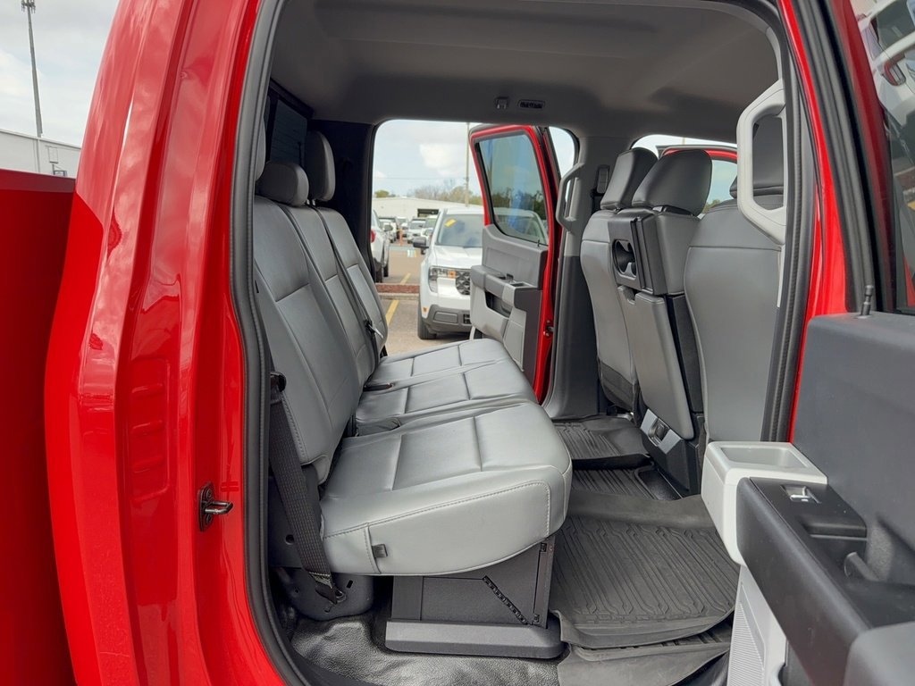 Certified 2024 Ford F350 XL w/ XL Chrome Package image 19