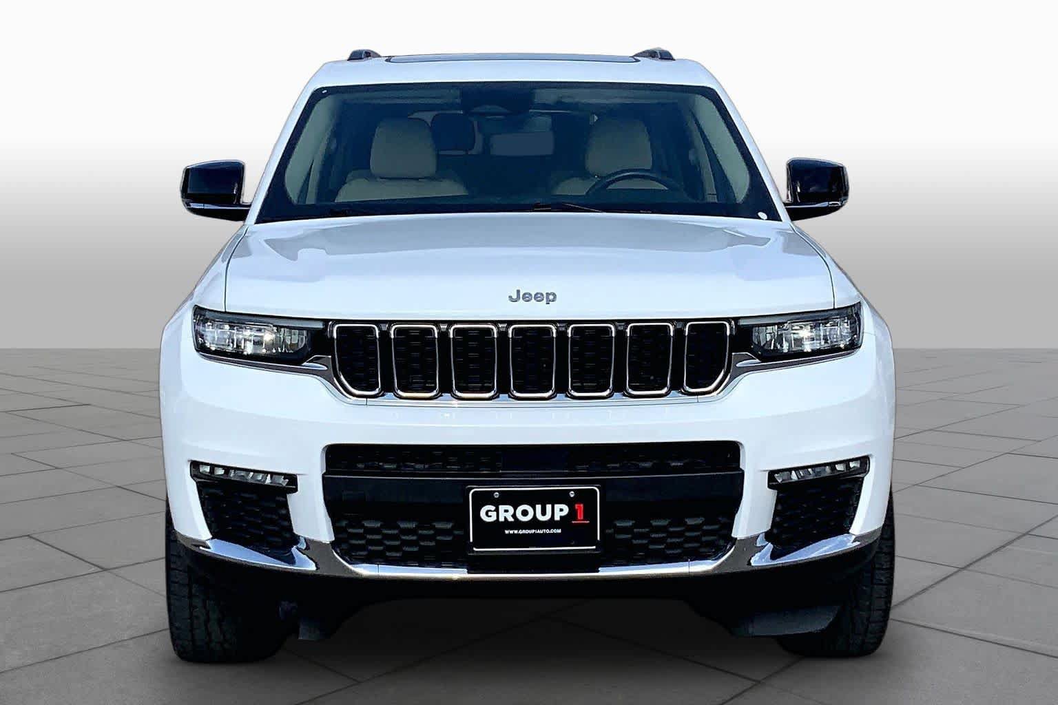 Used 2022 Jeep Grand Cherokee L Limited AWD/4WD image 4