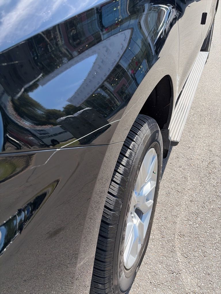 Used 2022 Chevrolet Silverado 1500 Custom image 2