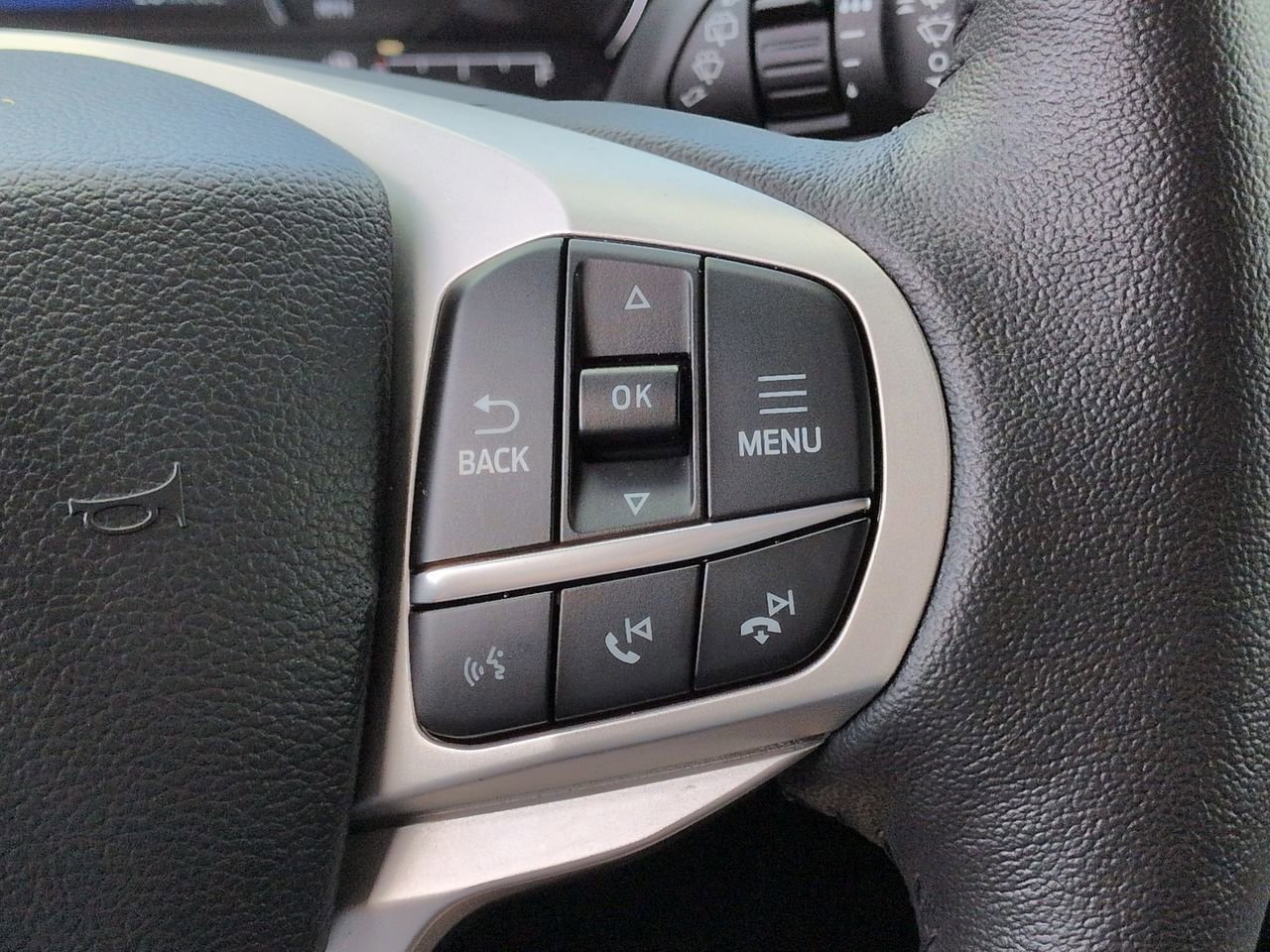 Certified 2023 Ford Explorer XLT w/ Equipment Group 202A image 26