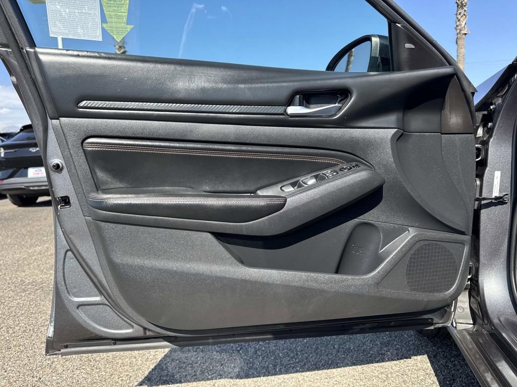 Used 2021 Nissan Altima 2.5 SR image 18