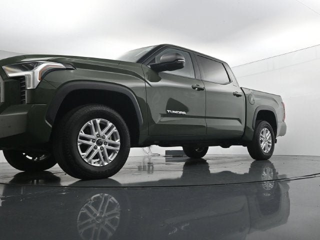 Used 2023 Toyota Tundra SR5 w/ SR5 Premium Package AWD/4WD image 37
