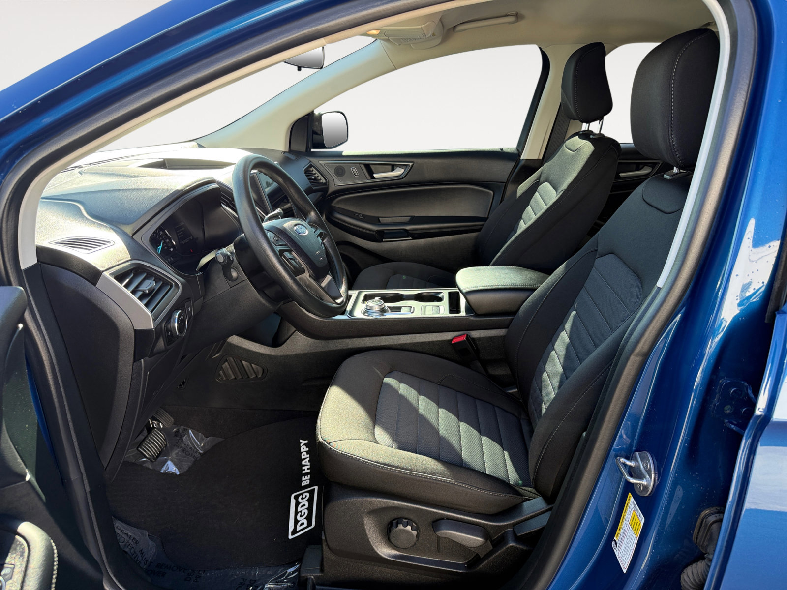 Certified 2024 Ford Edge SE w/ Black Appearance Package image 10