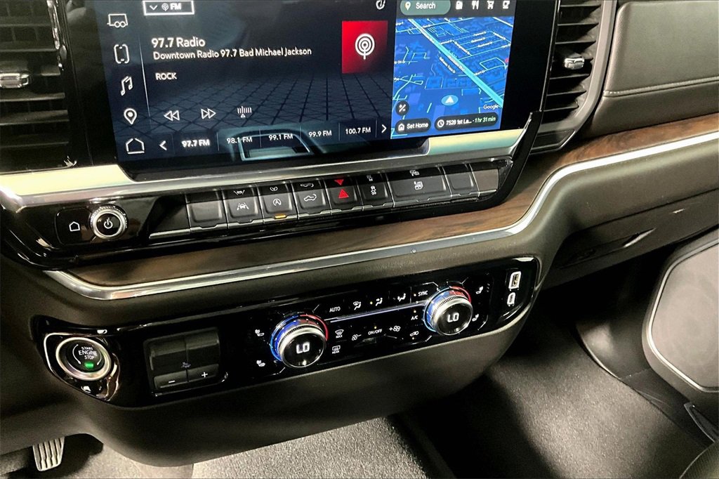 Used 2025 GMC Sierra 1500 SLT image 24