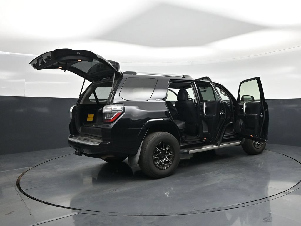 Used 2019 Toyota 4Runner SR5 RWD image 5