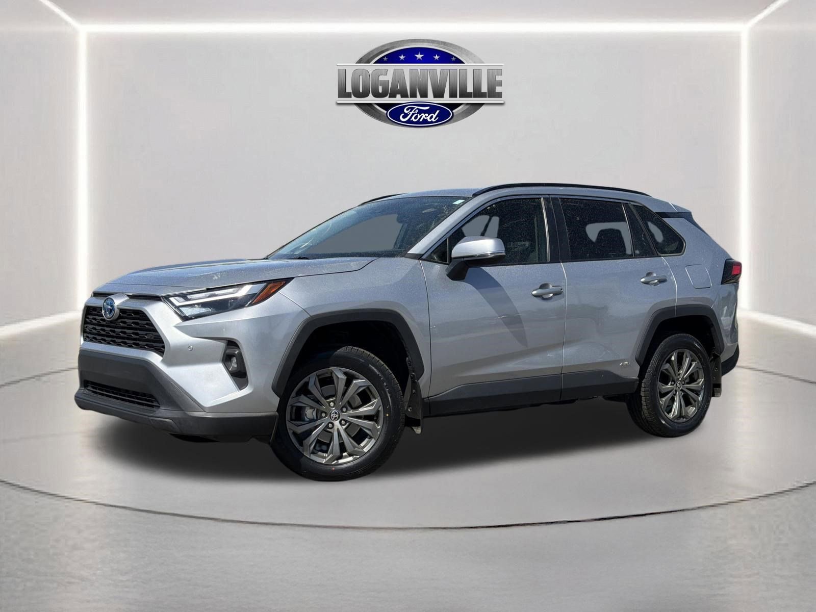 Used 2024 Toyota RAV4 XLE Premium w/ Weather Package image 7