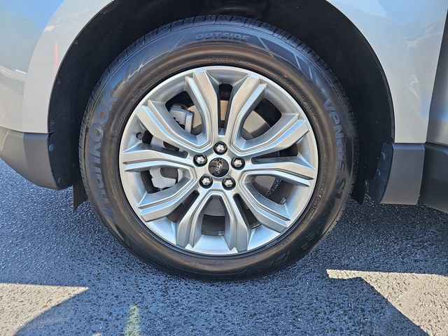 Certified 2024 Ford Edge Titanium AWD/4WD image 35