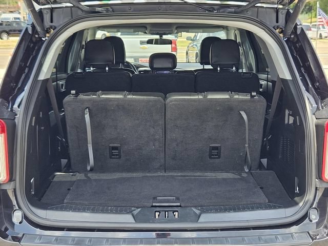 Certified 2023 Ford Explorer XLT w/ Equipment Group 202A RWD image 12
