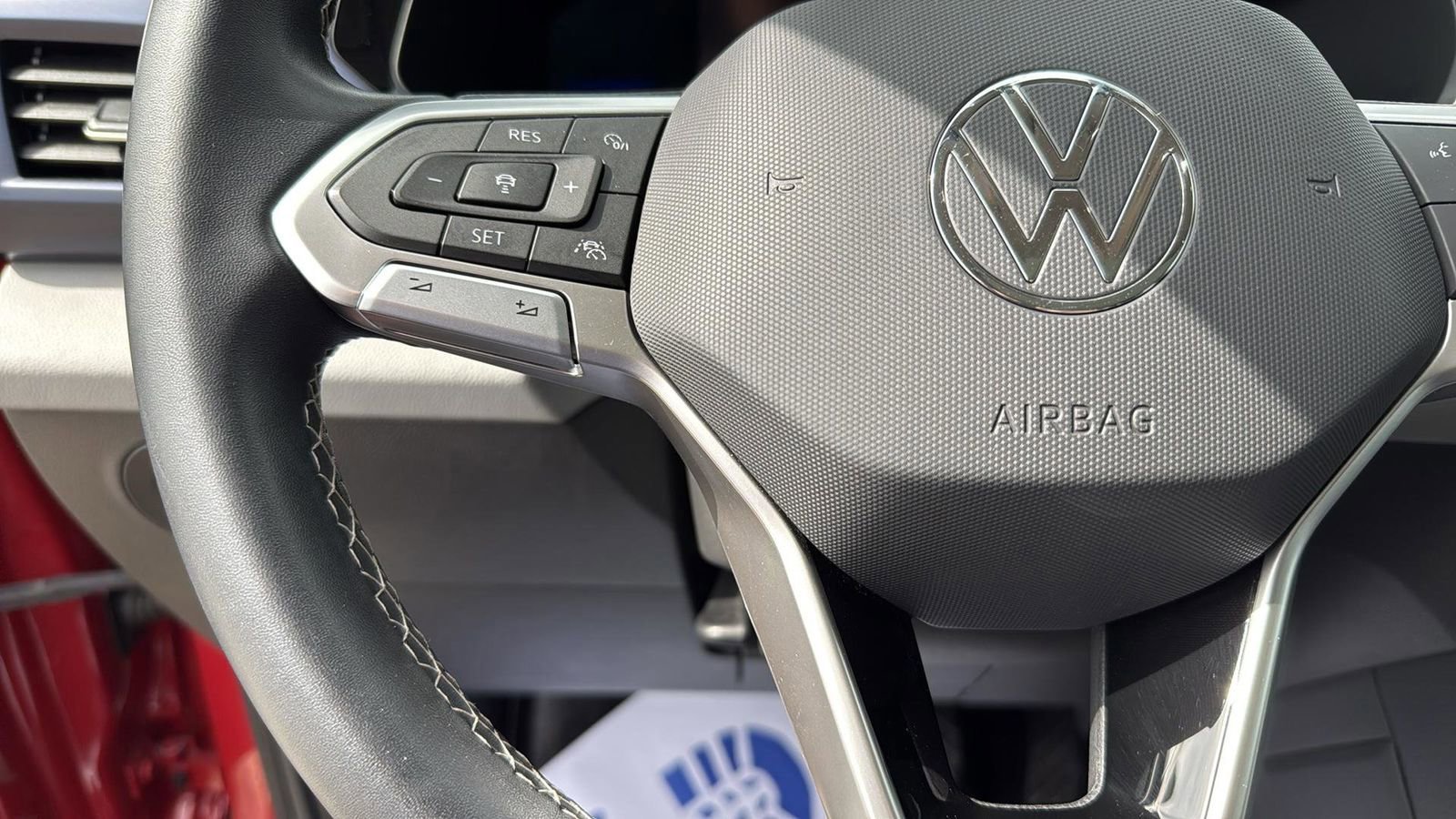 Used 2022 Volkswagen Taos SE image 17