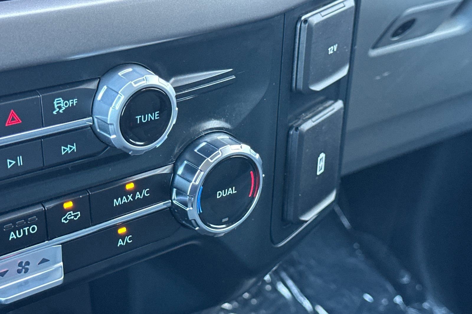 Certified 2025 Ford F150 XLT w/ Equipment Group 301A Standard image 29