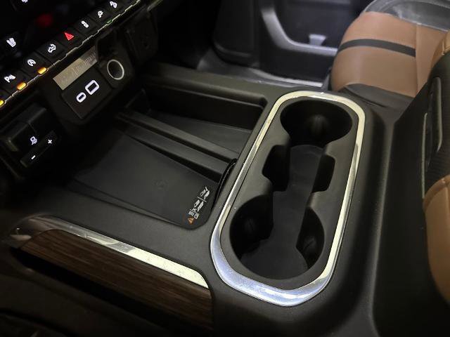 Used 2019 Chevrolet Silverado 1500 High Country image 29