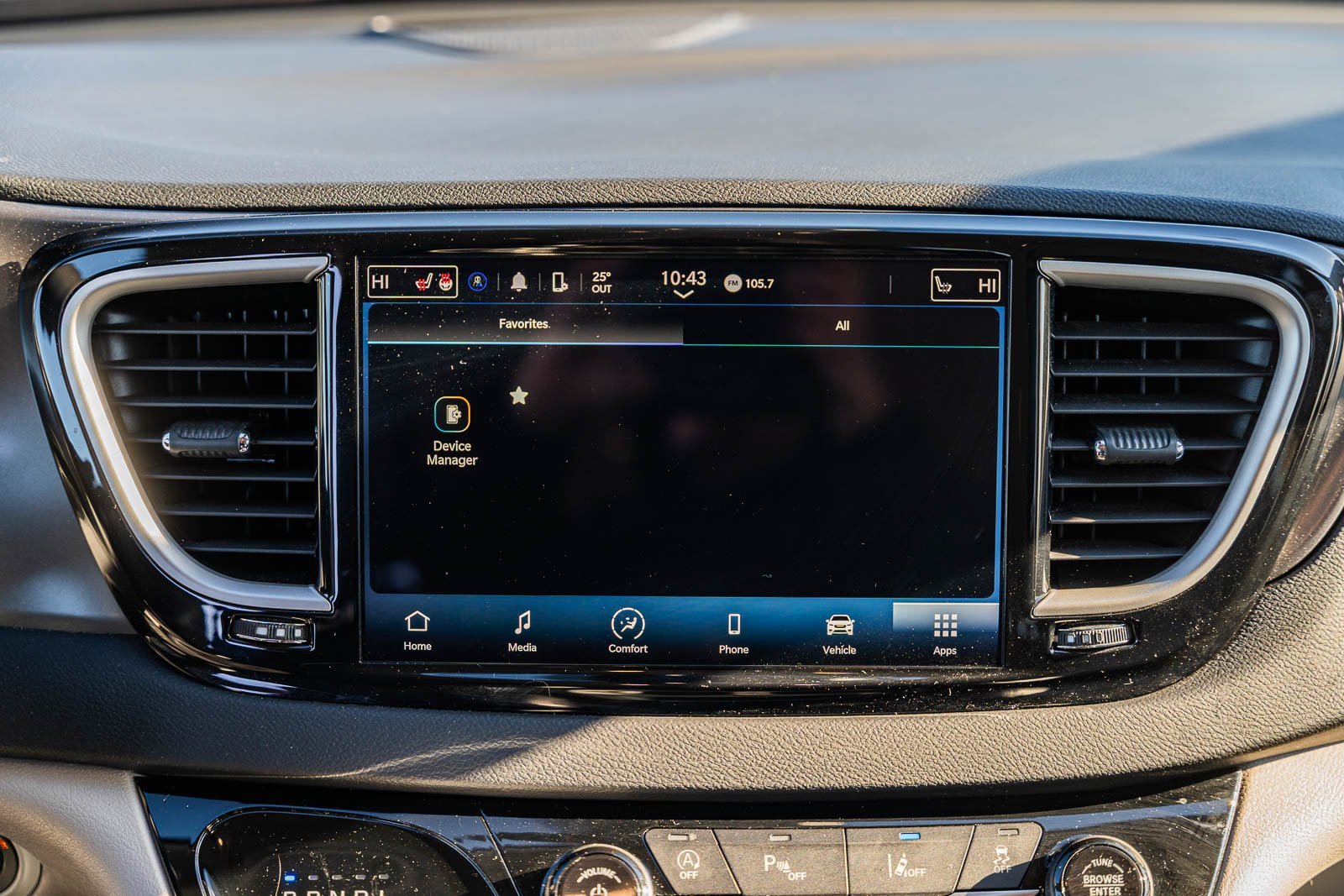 Used 2023 Chrysler Pacifica Touring-L image 33