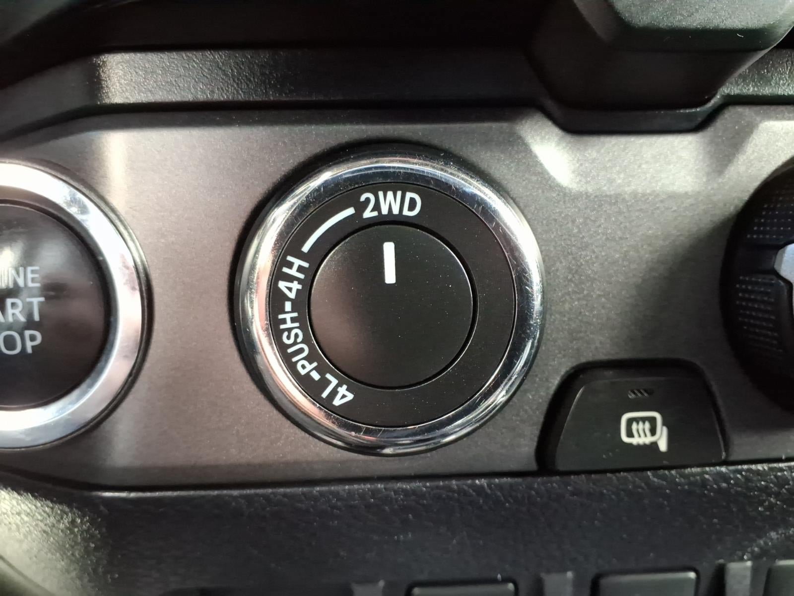 Used 2017 Toyota Tacoma TRD Off-Road w/ Premium & Technology Package AWD/4WD image 27