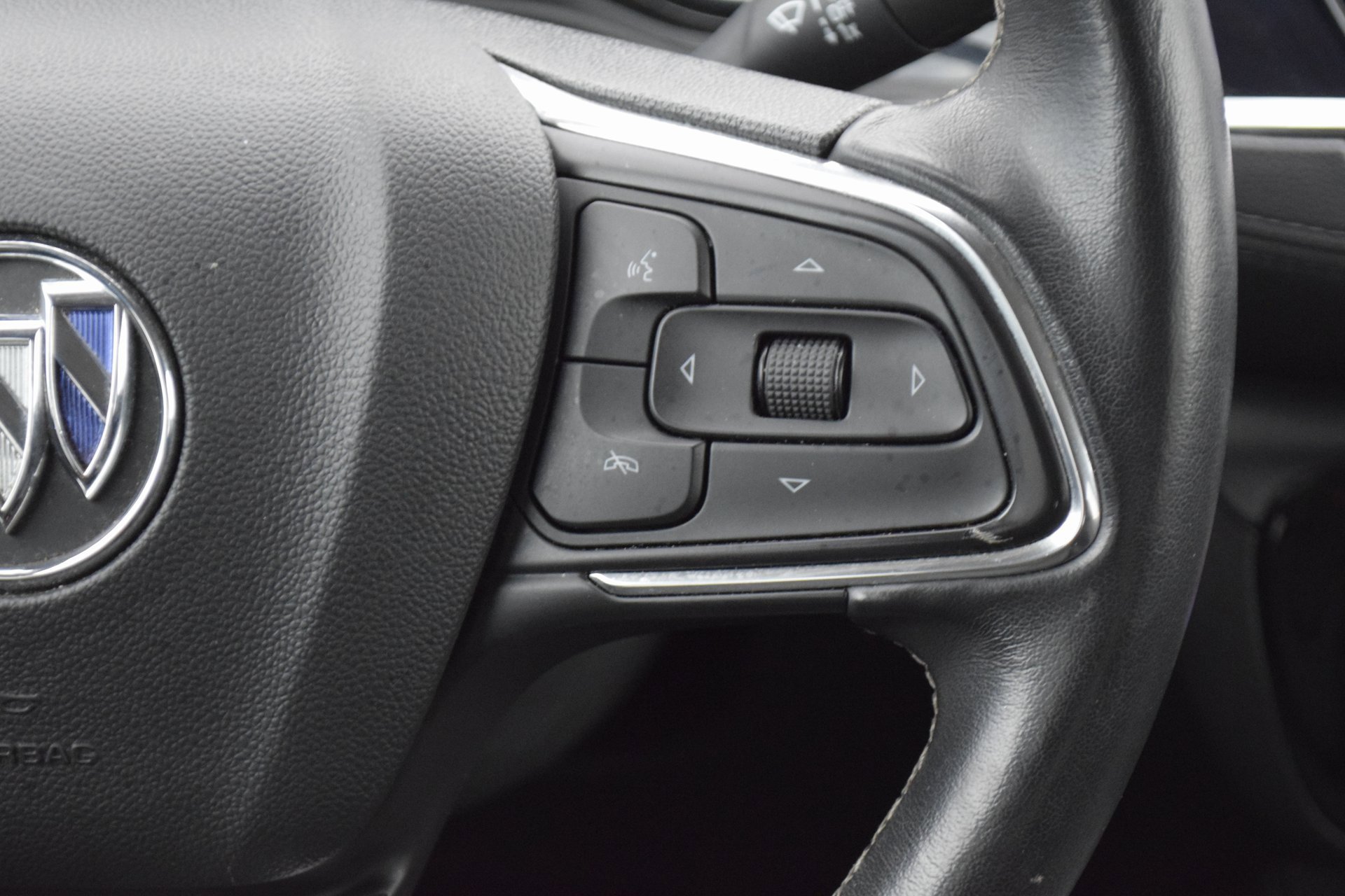 Used 2023 Buick Encore GX Select w/ Sport Touring Package image 13